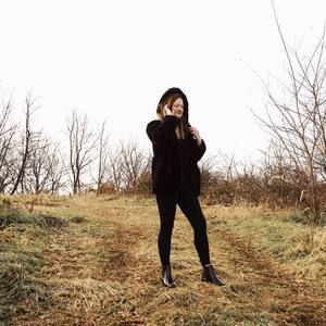 Meet your Posher, Katelyn